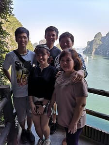 Halong Bay Tour Guide